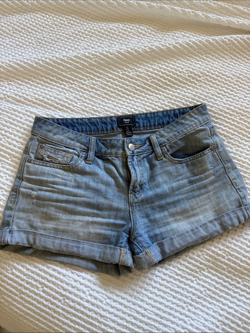 GAP Women's Light Wash Blue Denim Cuffed Shorts